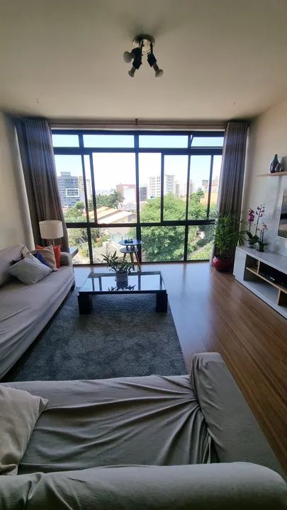Apartamento de 126m² com 4 quartos sendo 1 escritório, amplos comodos, e 1 vaga, venha con - Foto 2