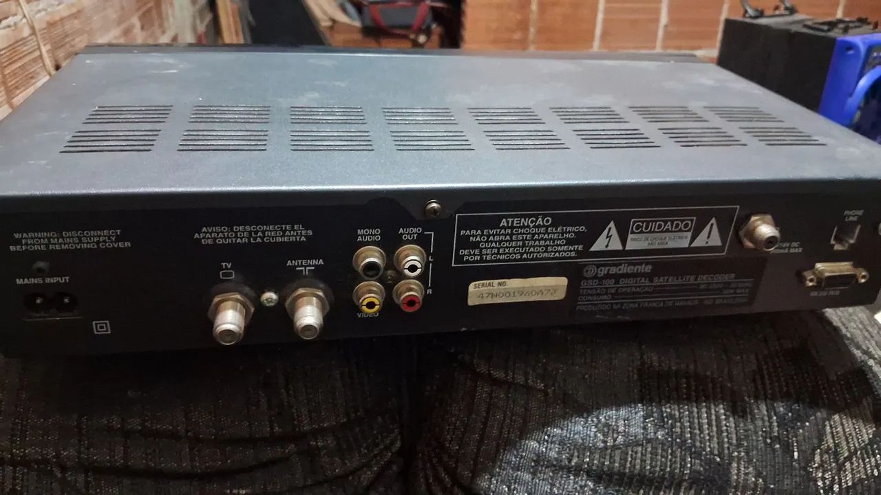 decodificador de satélite digital da marca gradiente, modelo dsd-100. a gradiente - Foto 2
