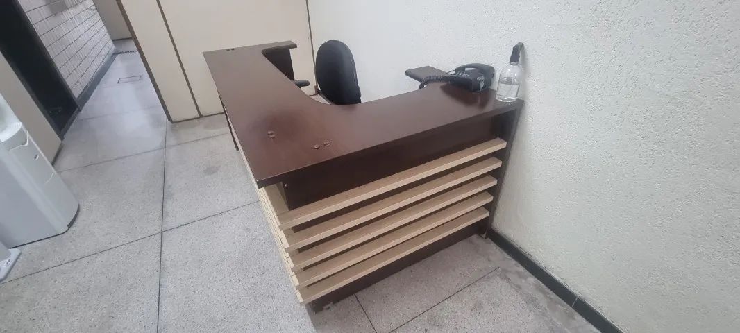 12 Mesas  (1 recep + 11 escritório) - Foto 2