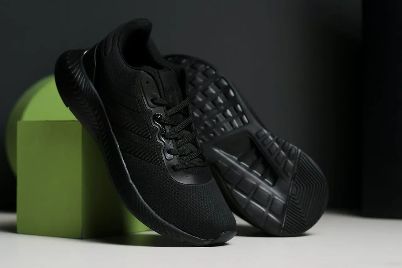 Tênis Adidas 