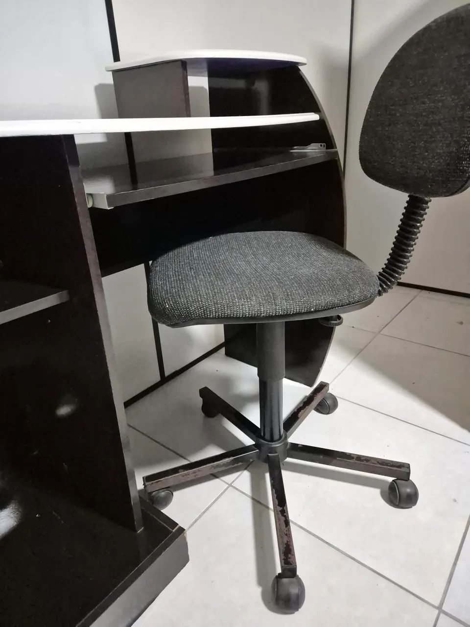 Escrivaninha + cadeira  - Foto 4