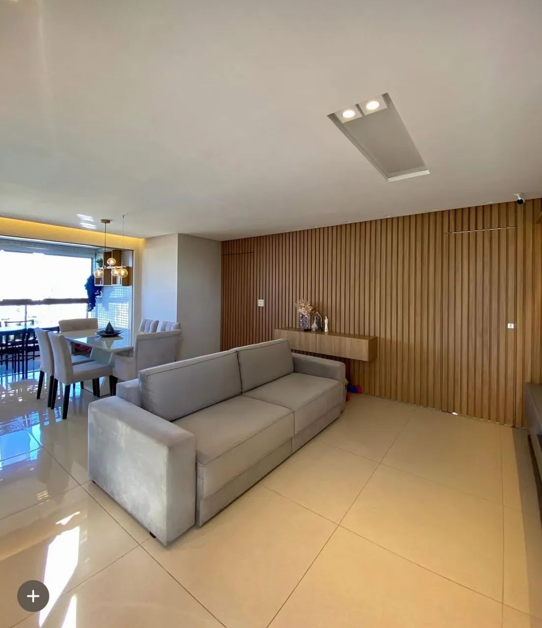Ellegance - Estados - Andar alto - Linda vista - 94m² - 03 Quartos s/ 02 suítes - Todo amb
