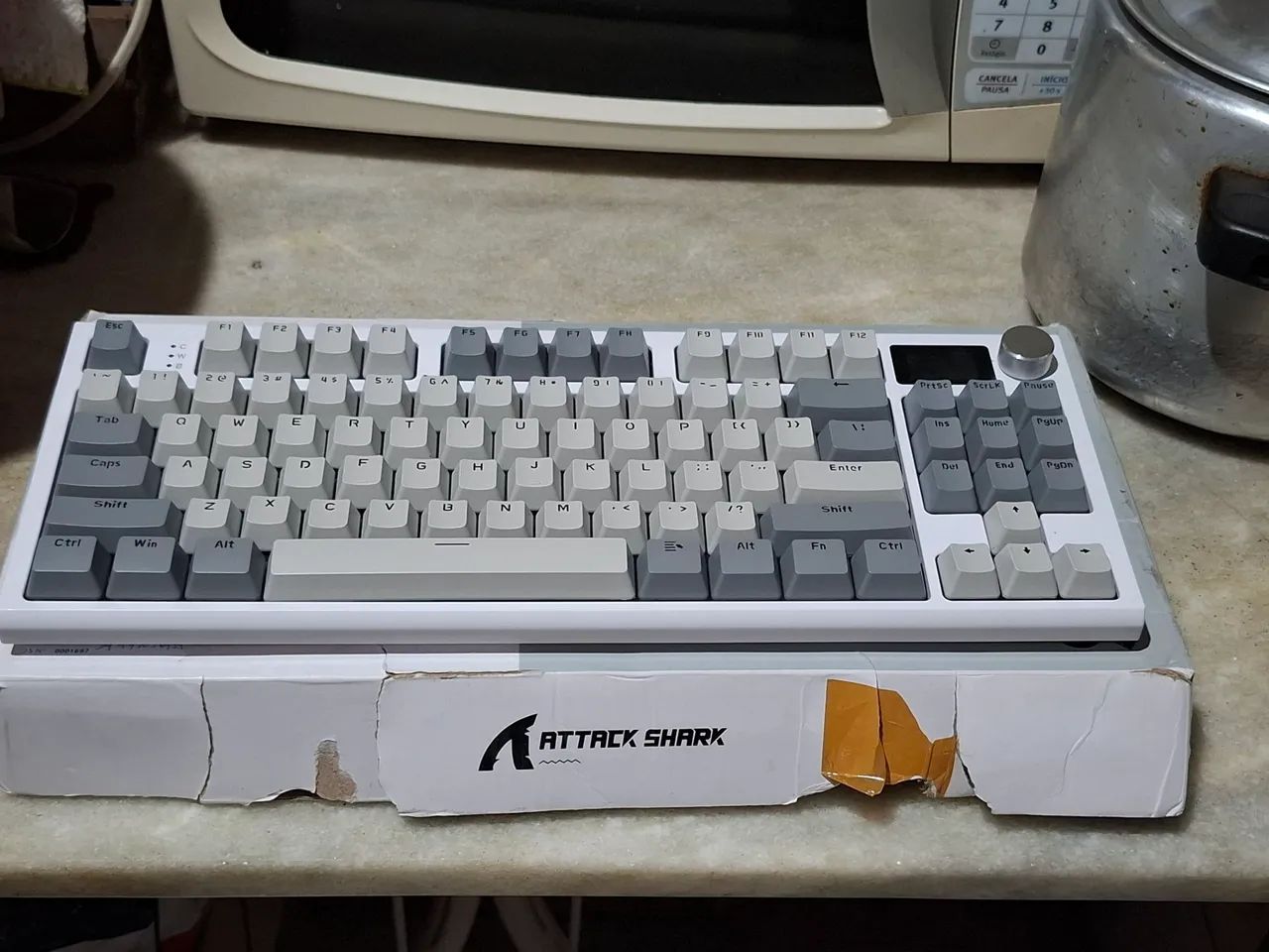 Teclado Mecânico Attack Shark K86 com defeito de fábrica - Foto 2