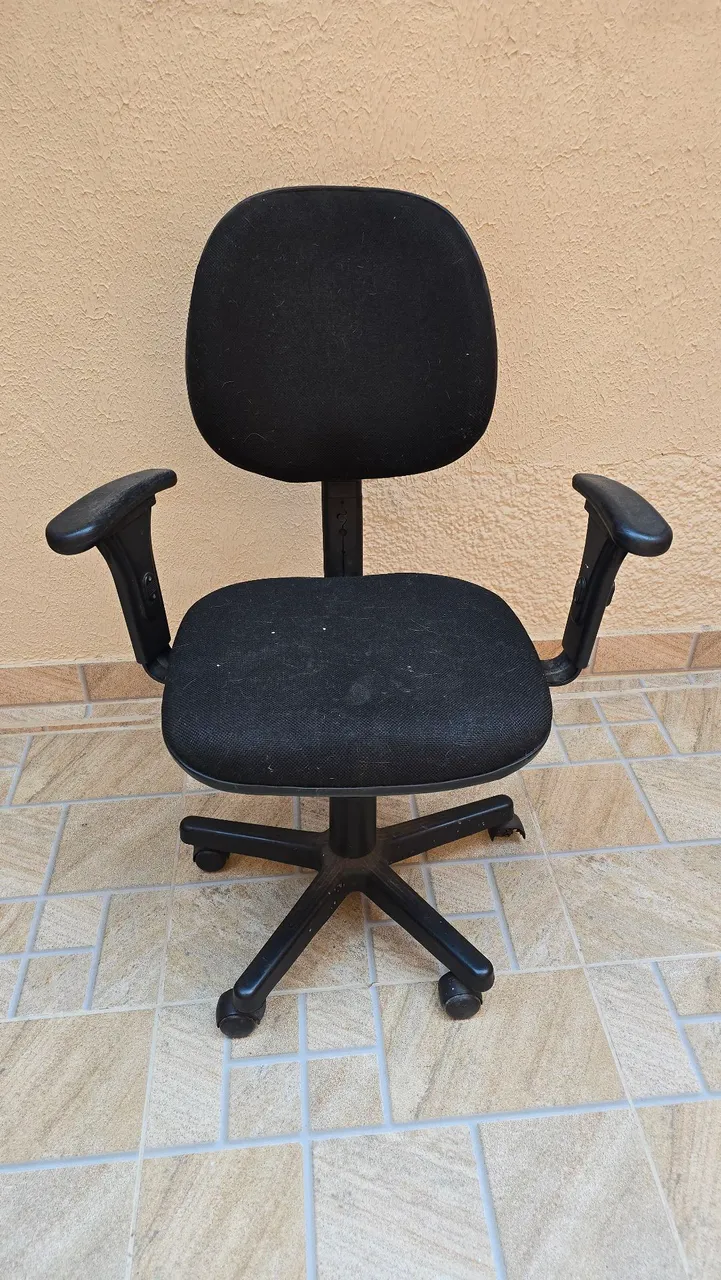Cadeira de Escritório Giratória Preta