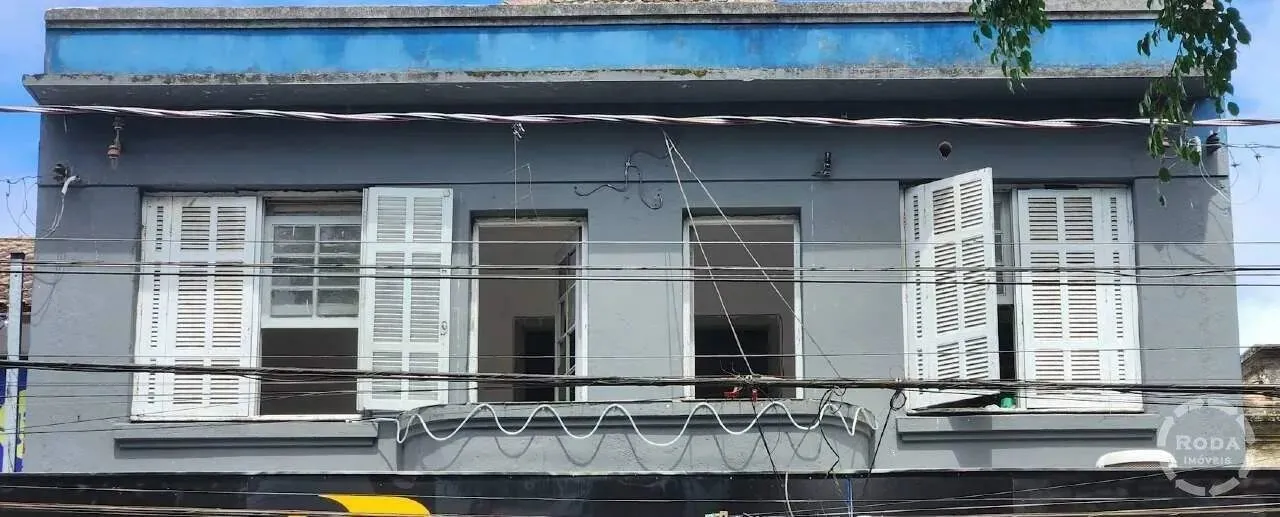 Oportunidade para Investidor: Imóvel com Loja + 2 Apts à Venda no Macuco, Santos - Renda G