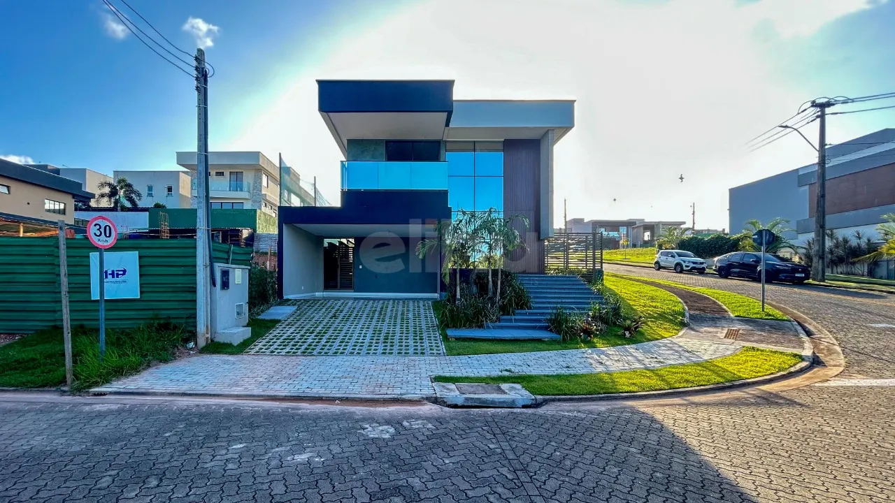 CASADE 370m² Á VENDA NA CIDADE ALPHA