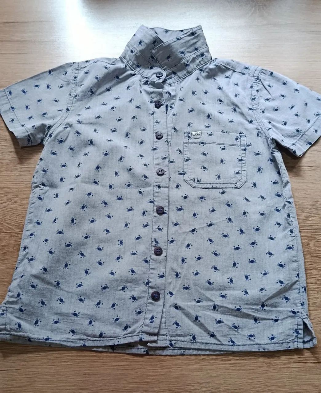 Camisa infantil masculina conservada 