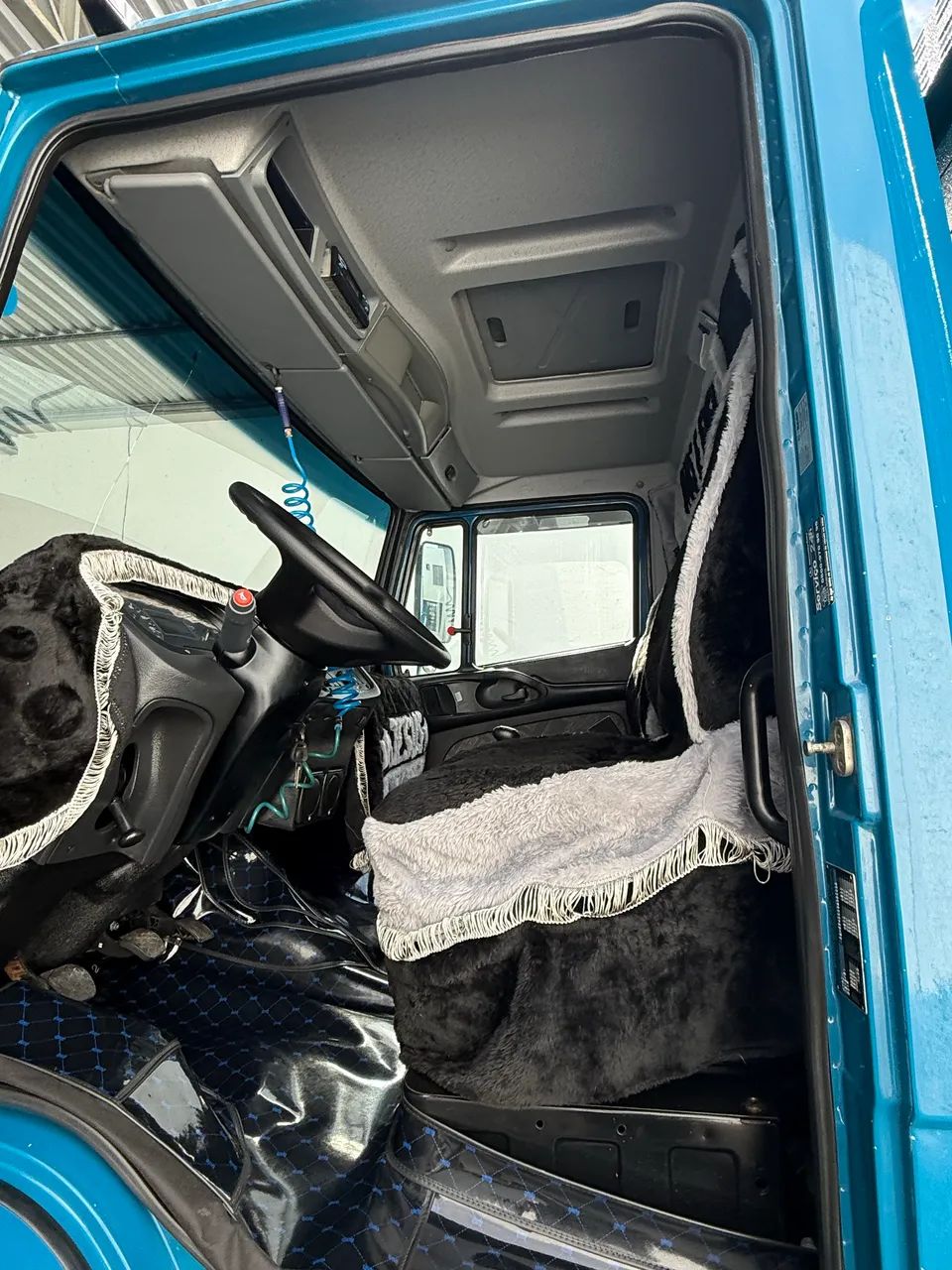 Atron 1319 ano 2016  - Foto 7