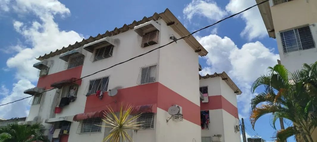 Apartamento de 02 quartos (Ibura) - 130.000,00 (repasse)