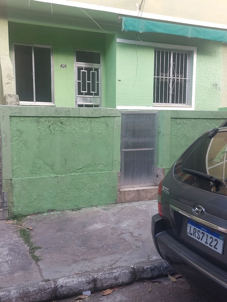 Casa 2 quartos, sala, cozinha, banheiro, área serviço em Olinda