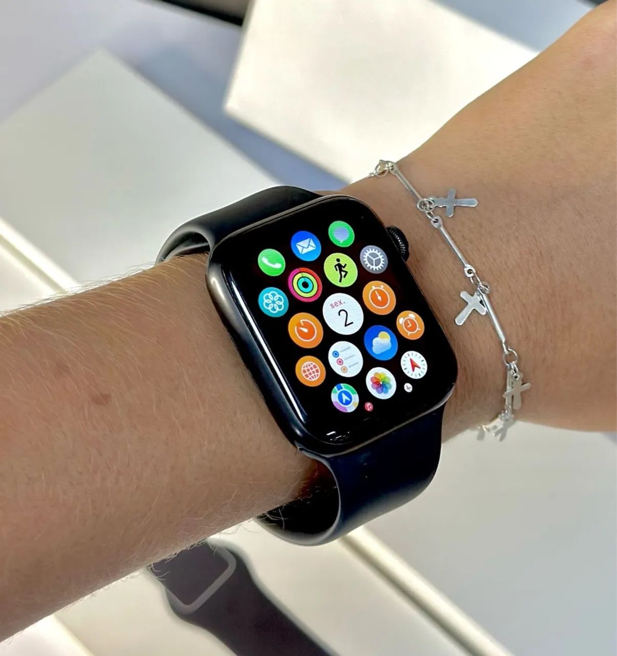 Apple Watch Series 6 44MM 76% saúde da bateria Space gray