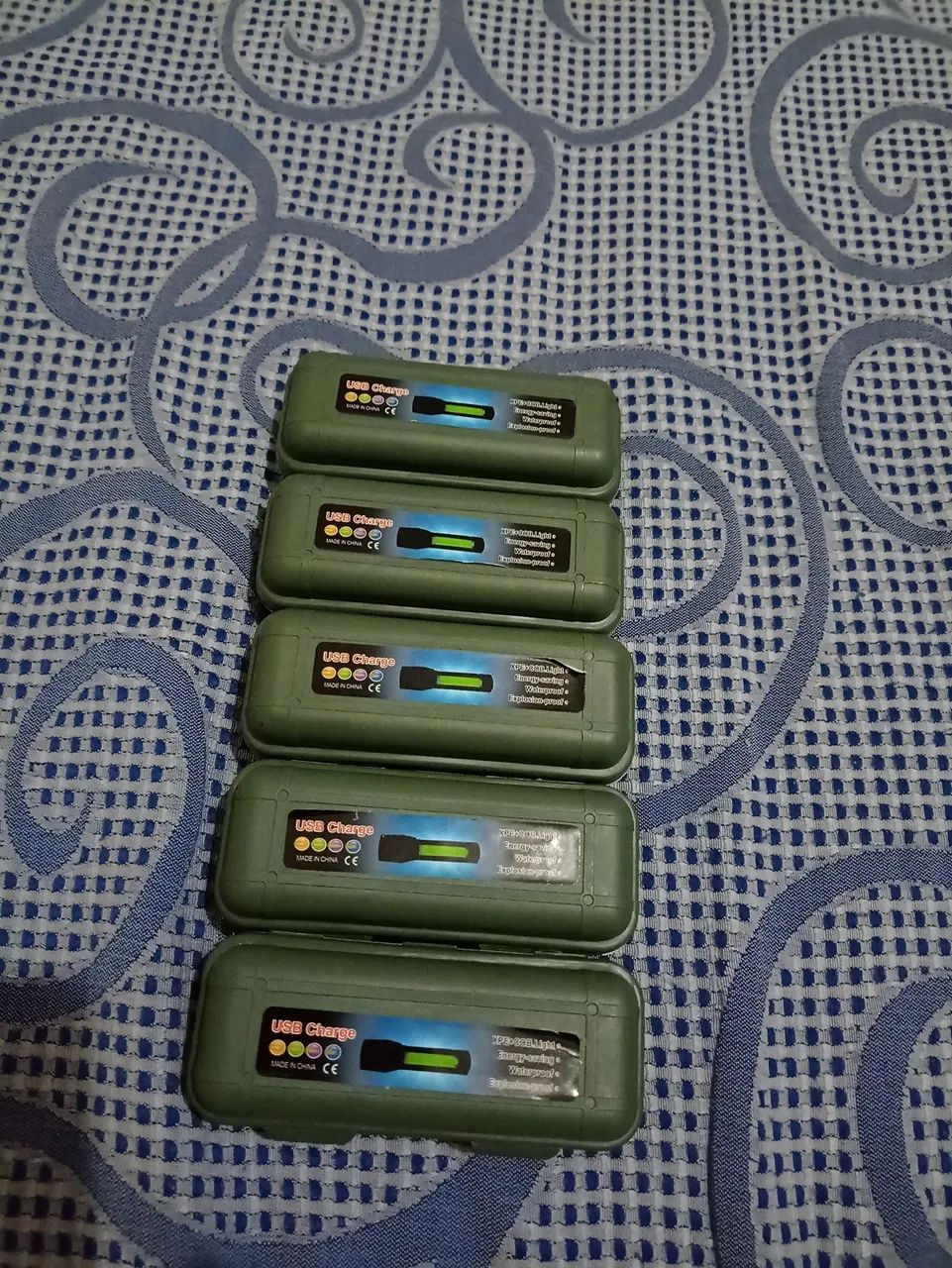 Mine lanterna de LED com várias funções  - Foto 3