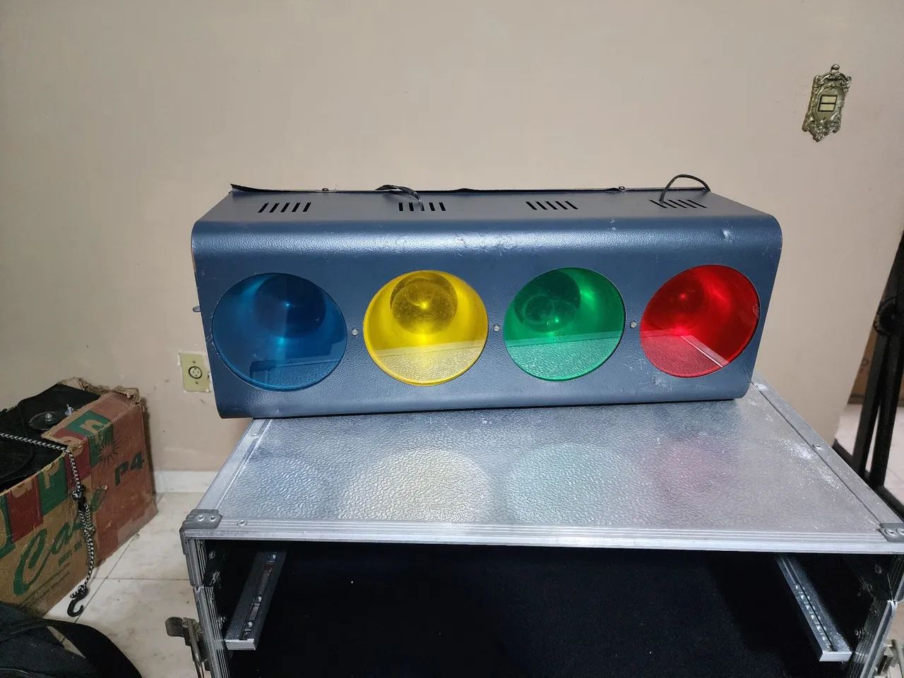 Iluminação para palco com 4 cores