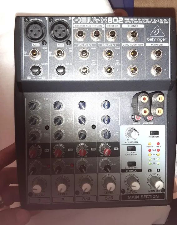 Mesa de Som Console Behringer 802 Xenyx de mistura - Foto 2