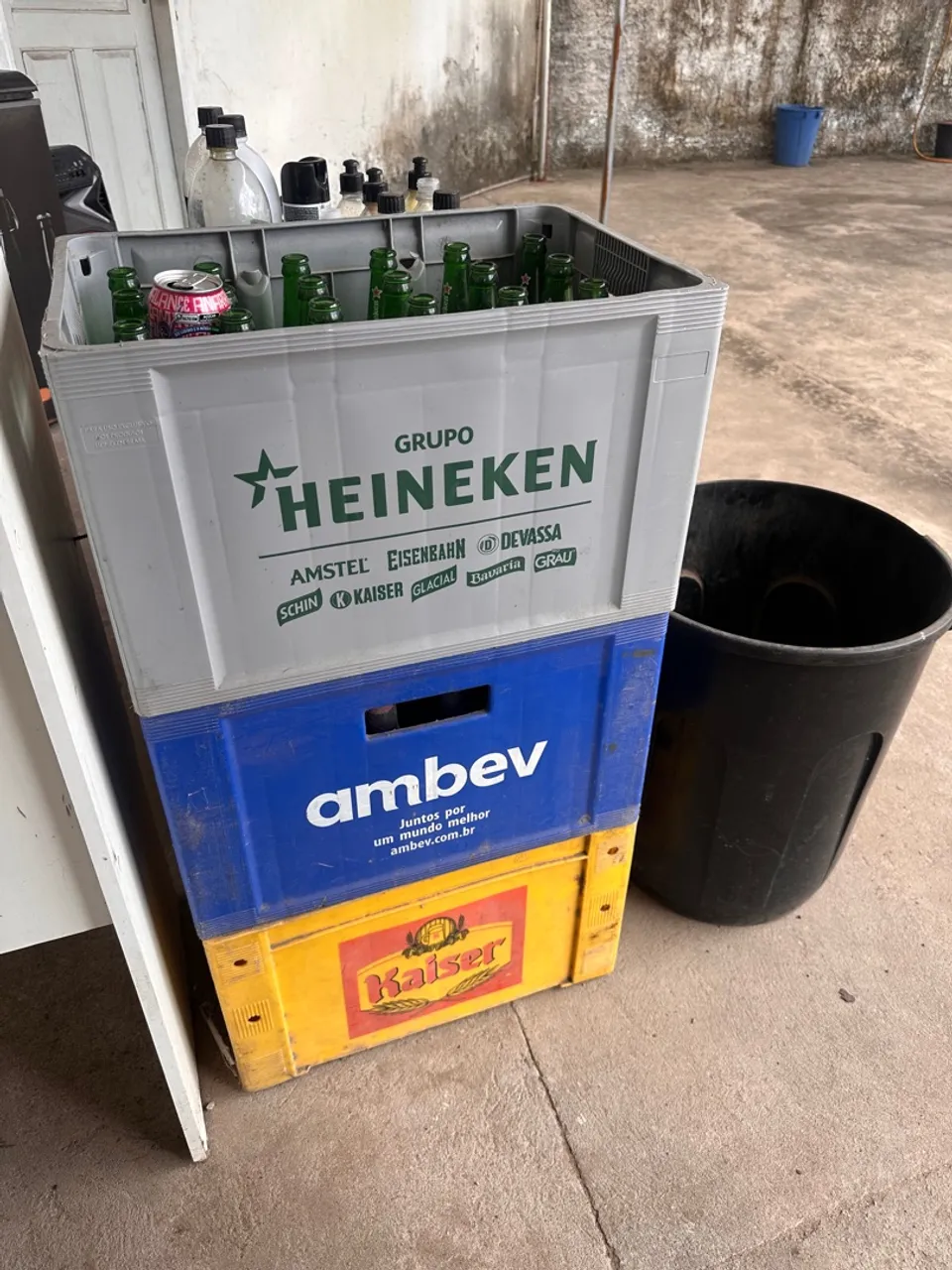Cestas de cerveja Heineken, Ambev e Kaiser