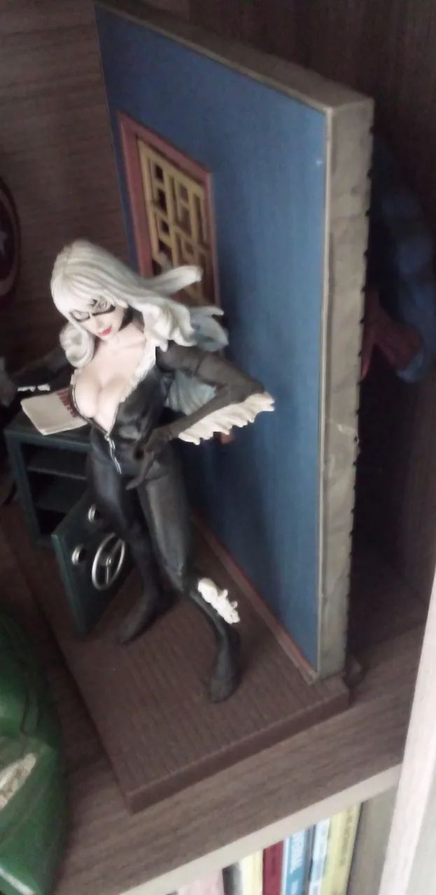 Action Figure Black Cat - Marvel Select Diamond Toys  - Foto 4