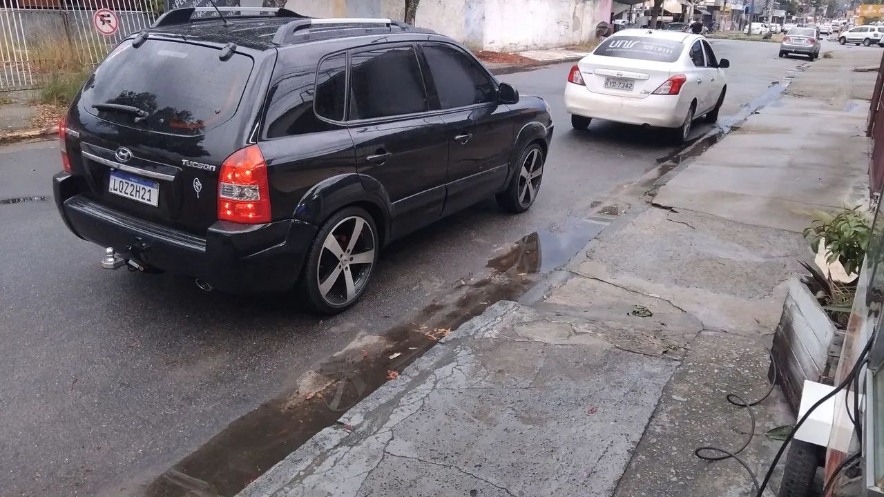 Tucson  muito nova 