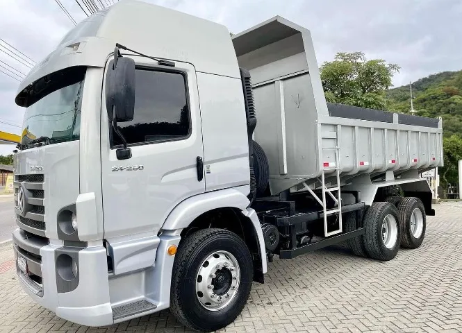 Vw 24250 2011 6x2 caçamba basculante