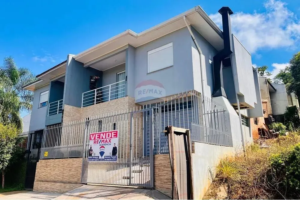 CASA NO BAIRRO NOVO ATLANTICO, EM ERECHIM
