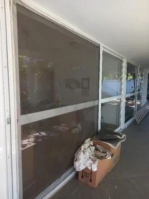 10 Portas de vidro com esquadria de alumínio de correr, de 4 a 4,8 metros. Várias medidas  - Foto 3
