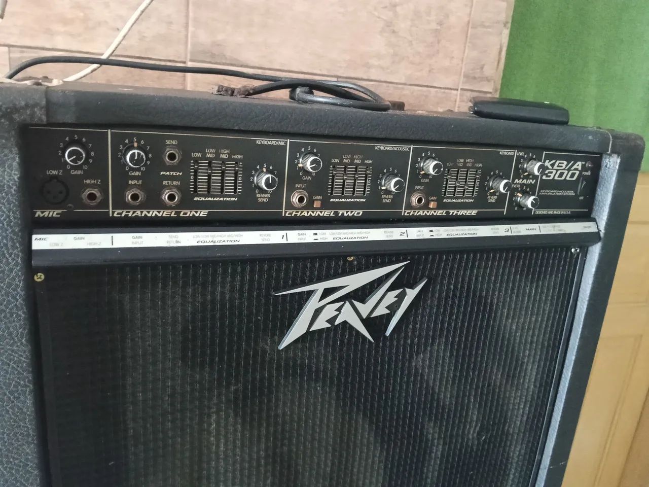 Caixa de som kb/a300