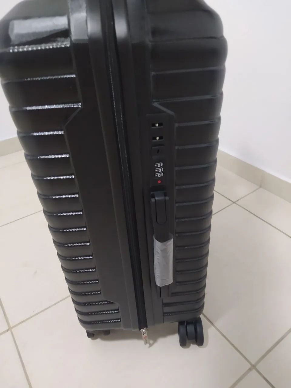 Mala 23kgs NOVA com expansível  - Foto 3