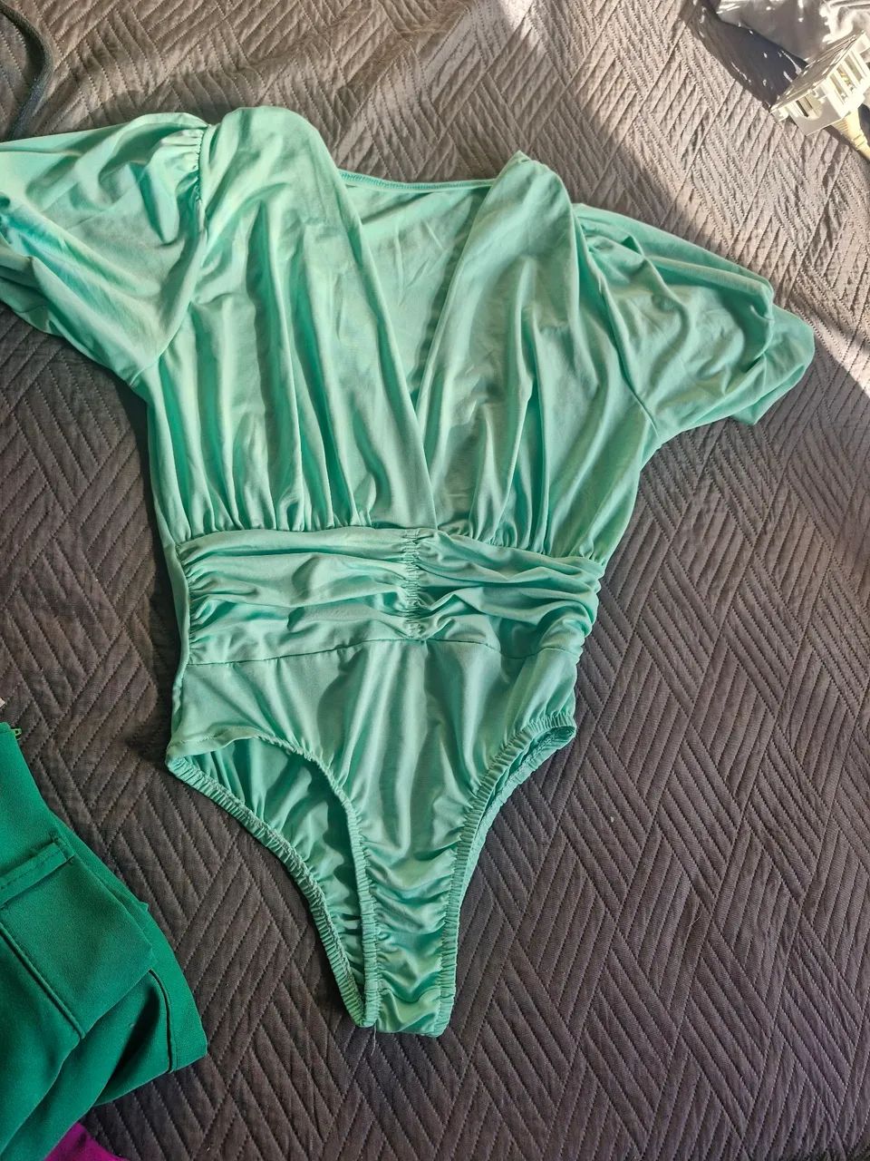 LOTE ROUPAS FEMININAS - Foto 4