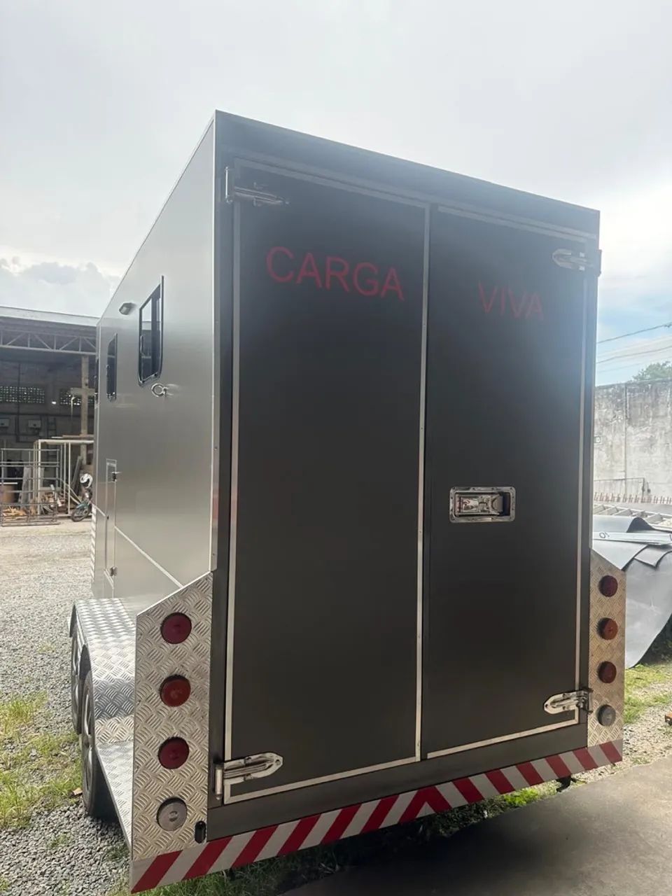Trailer e Reboque para cavalos  - Foto 2