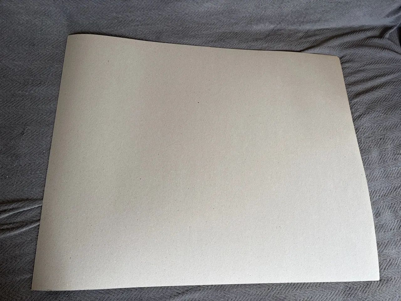 Folhas de papel reciclado