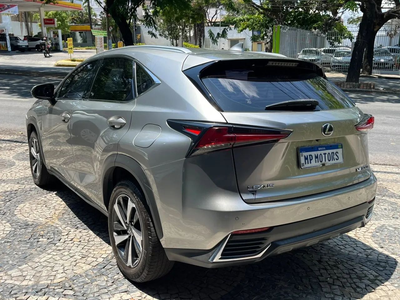 Lexus NX-300 H Luxury 2.5 16V Aut., foto 5 de 17