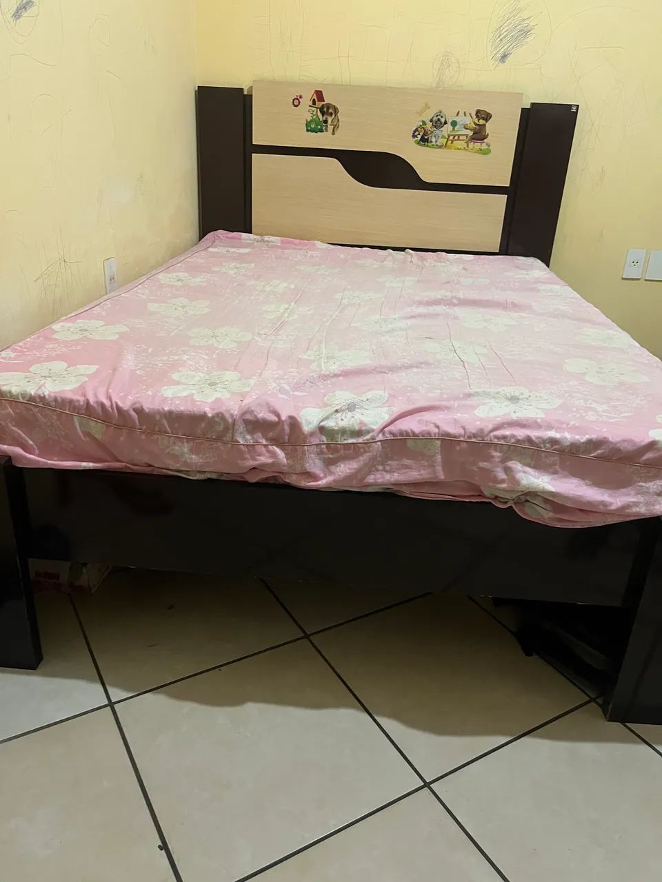 CAMA DE MADEIRA + colchão