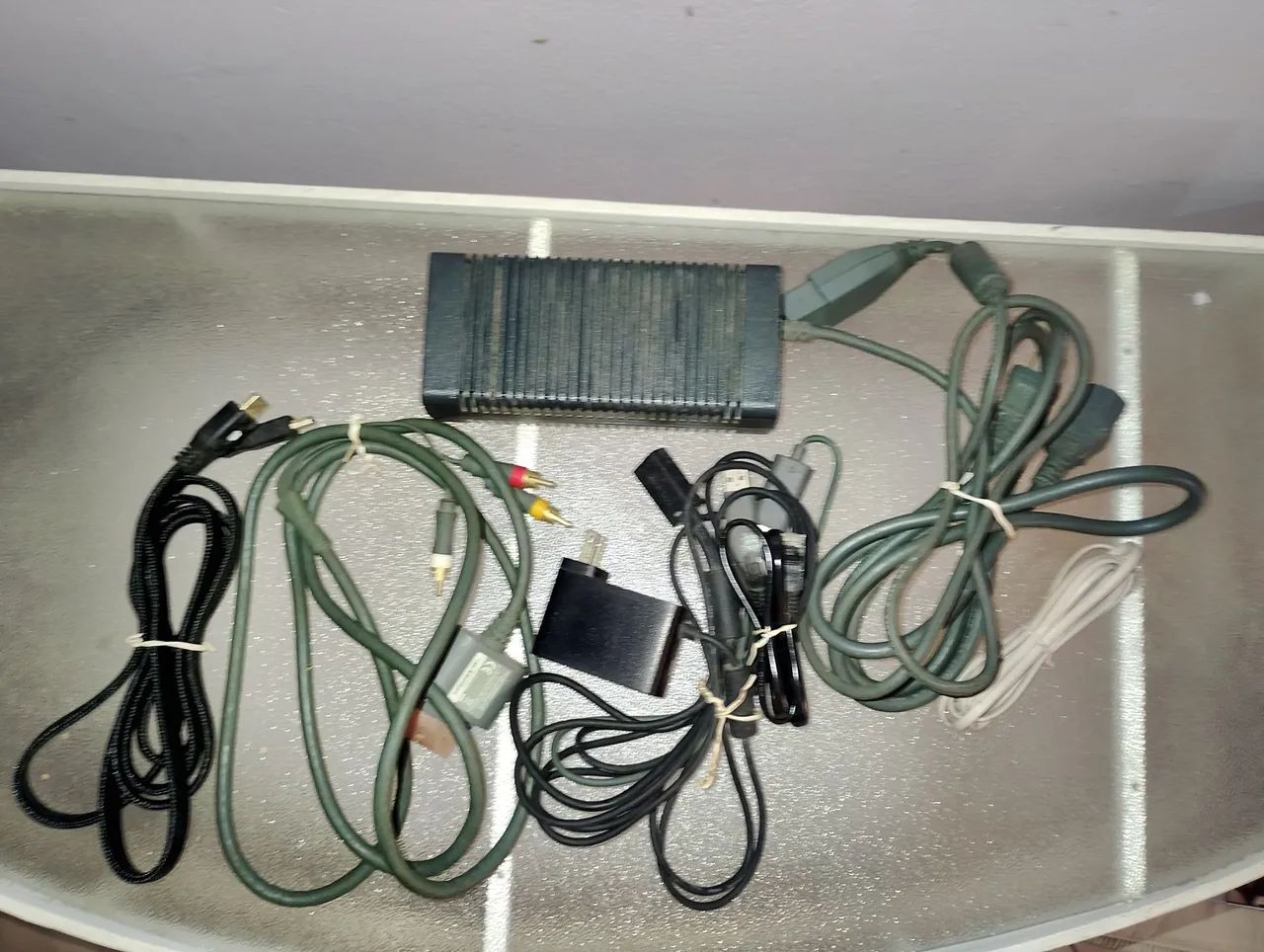 Xbox 360 com 2 controles e kinect. - Foto 3