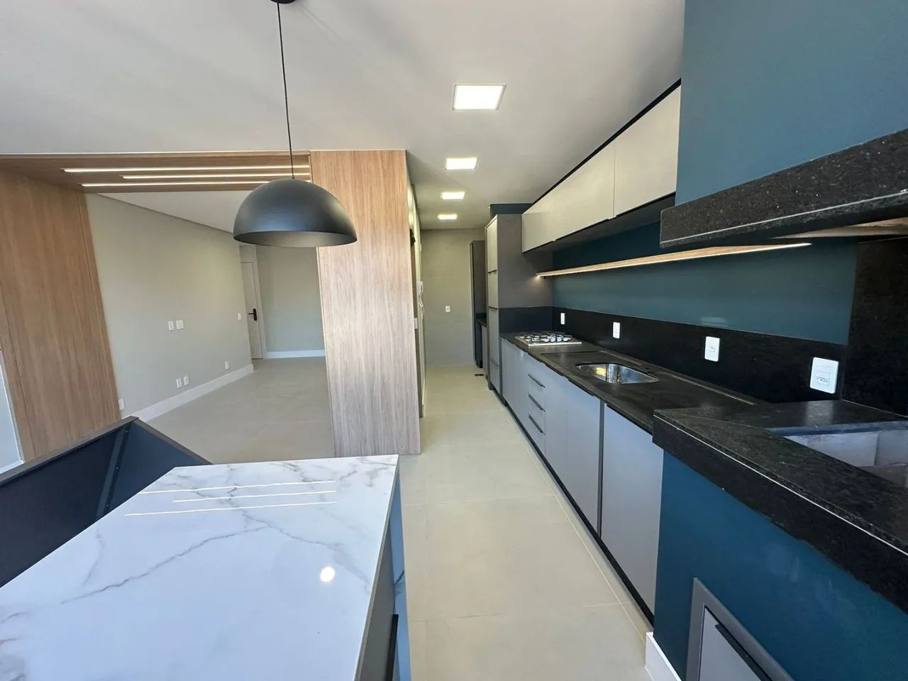 Apartamento com 3 suítes e 4 vagas para alugar em Florianópolis - Foto 4