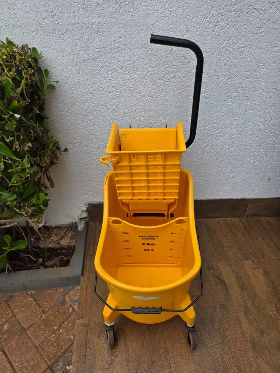 Carrinho de Limpeza Profissional 33L com Espremedor - Foto 5