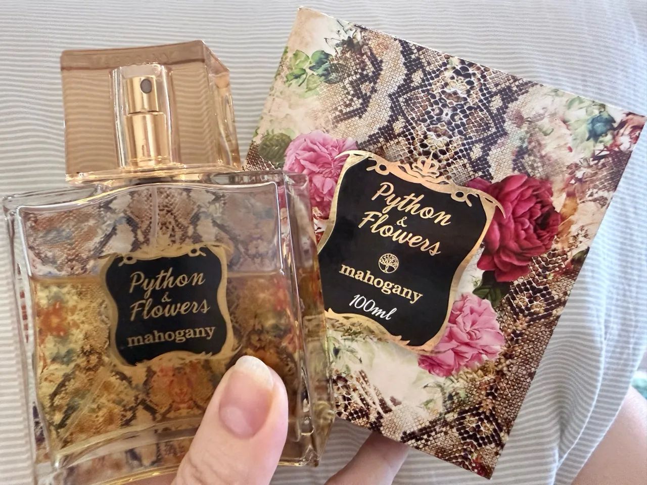 Fragrância Python & Flowers da marca Mahogany