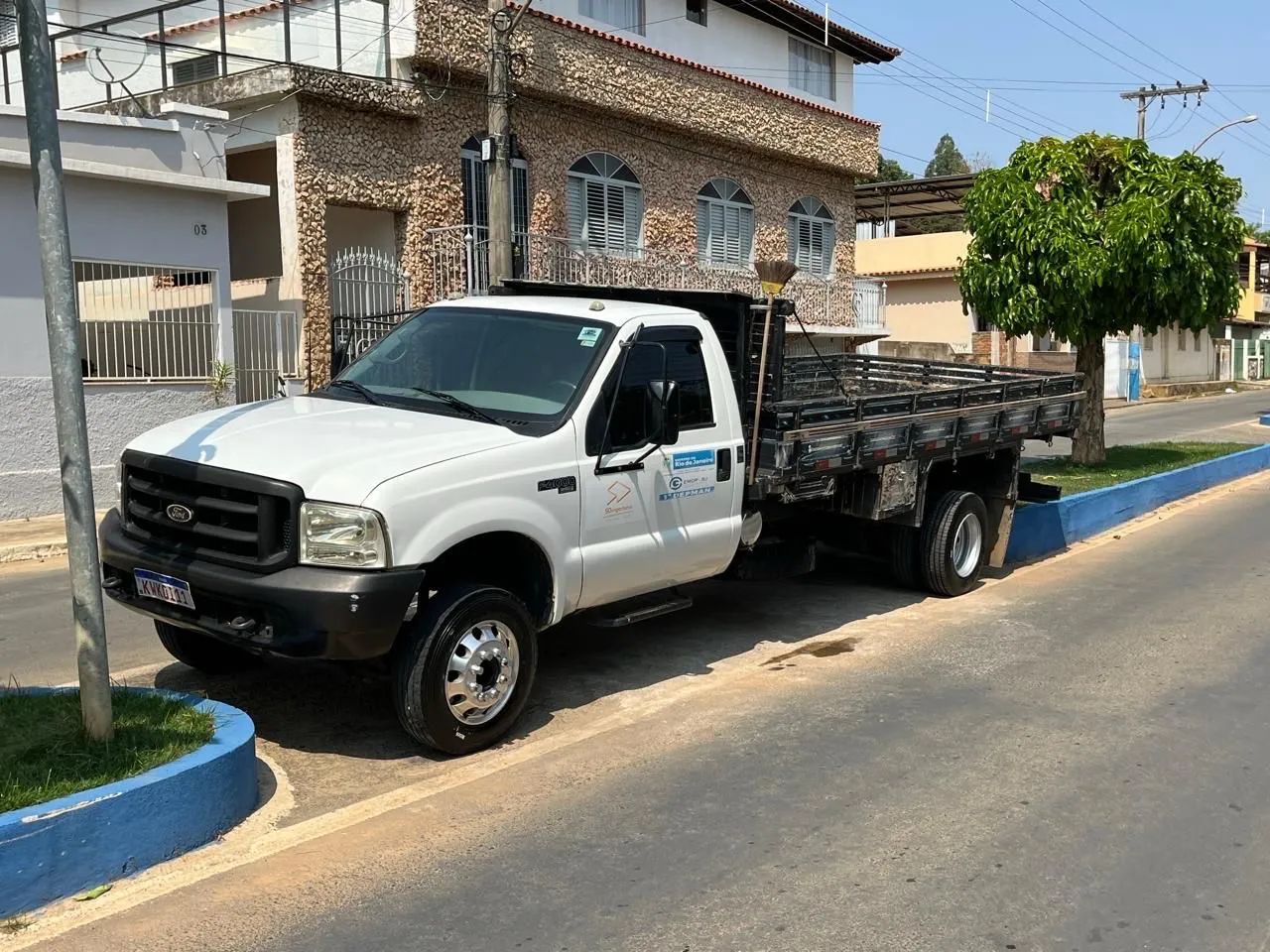 F4000  com ar condicionado  - Foto 5