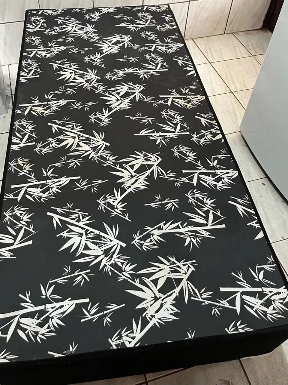 Vendo cama box solteiro + colchão 