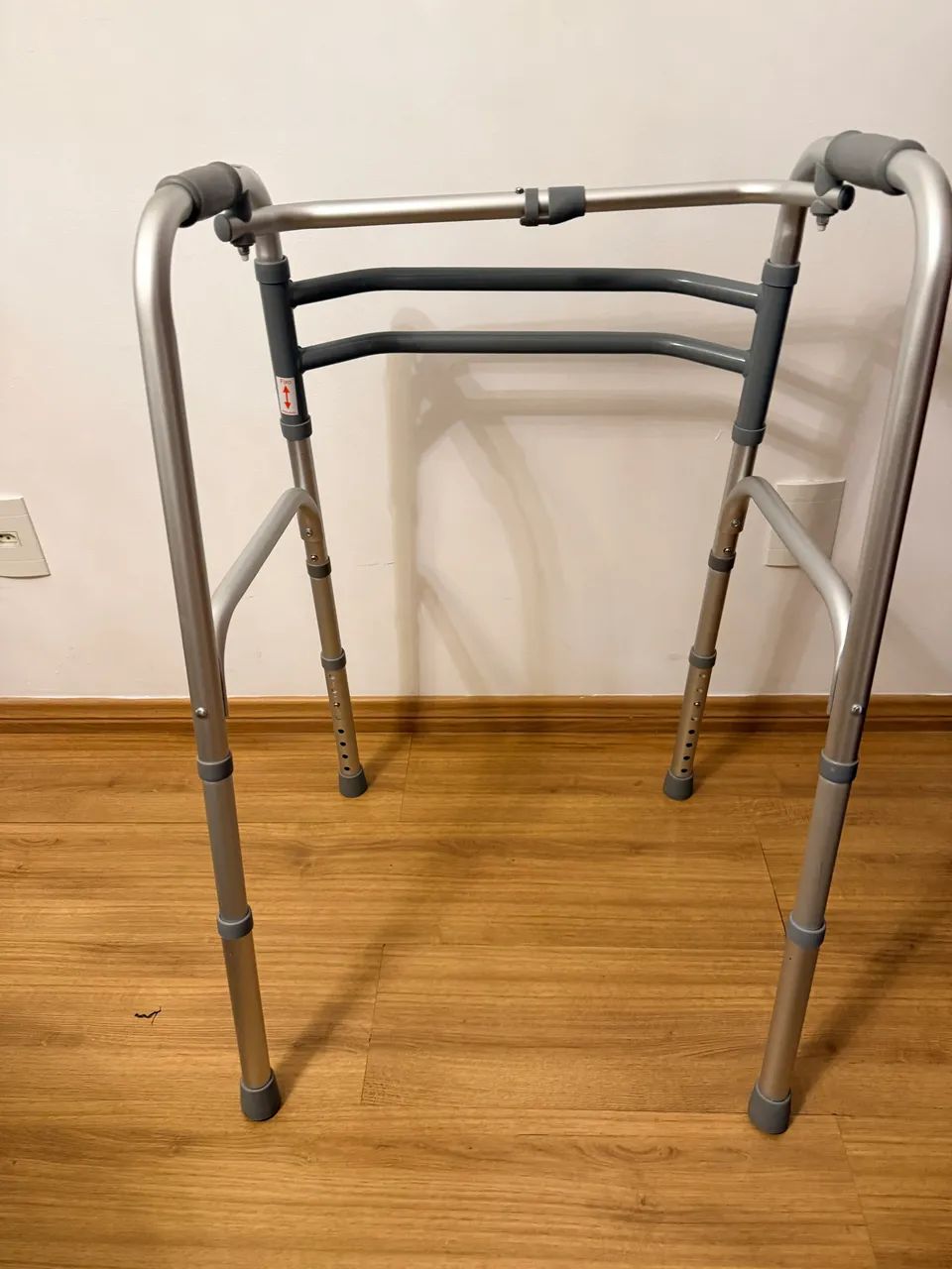 Andador ortopédico novo 