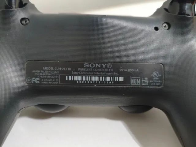 Controle PS4 Original (DualShock 4) - Com detalhe no L2/R2 (Para Conserto) - Foto 2