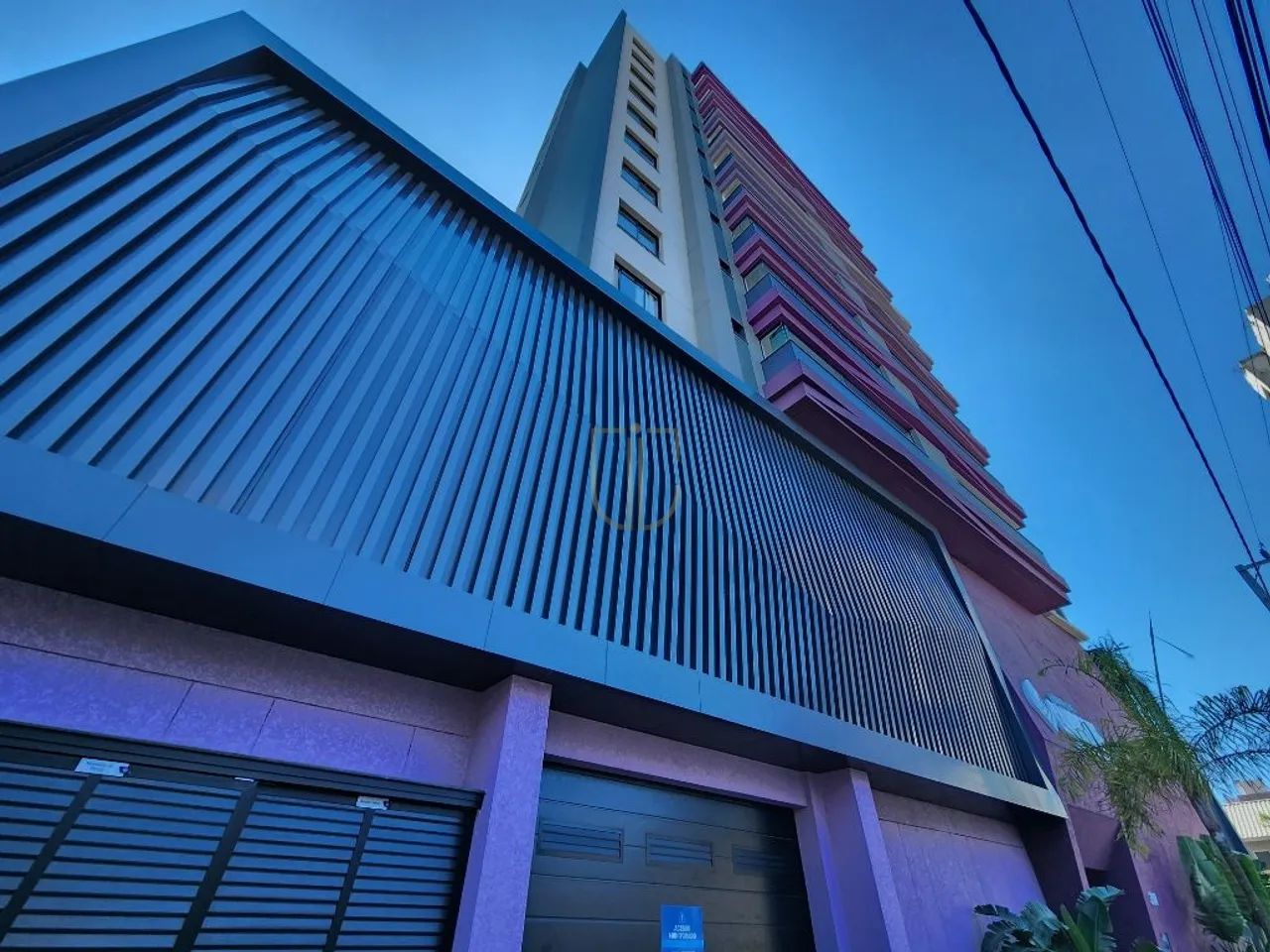 Apartamento com 2 suítes no centro em Navegantes - Foto 2
