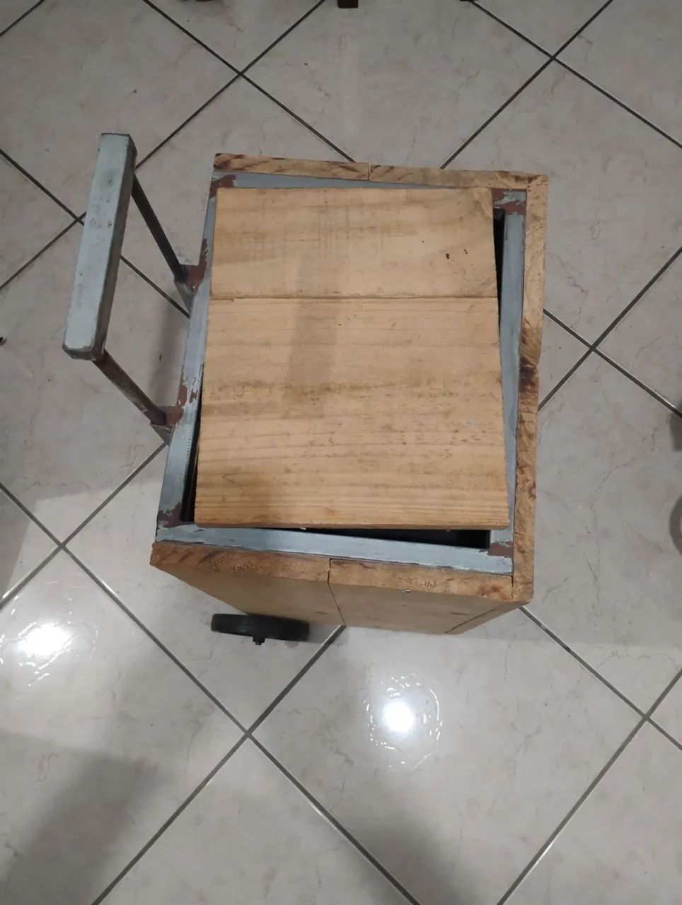 Caixa para ferramentas 