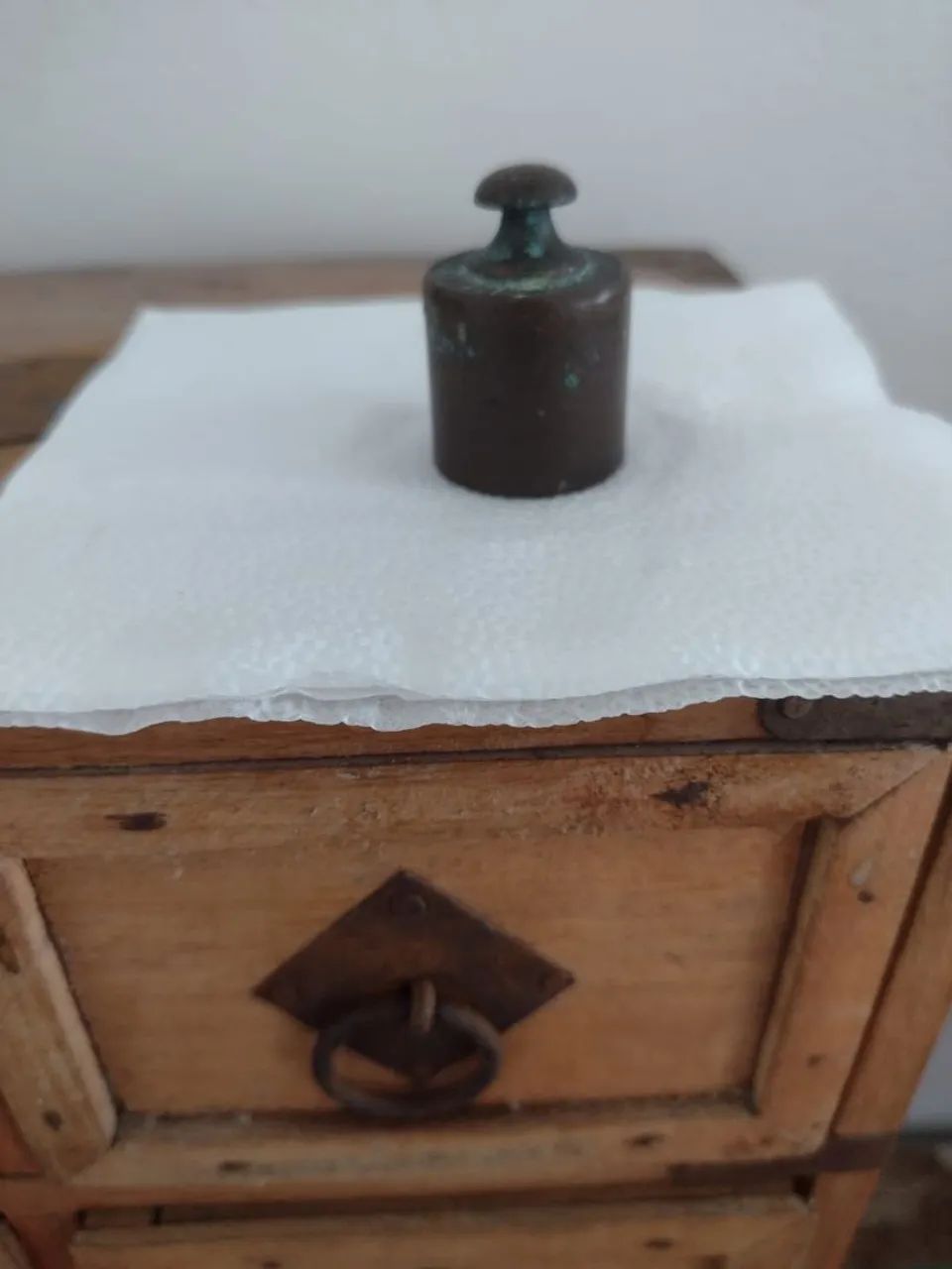 Peso de cobre de 100 gramas.