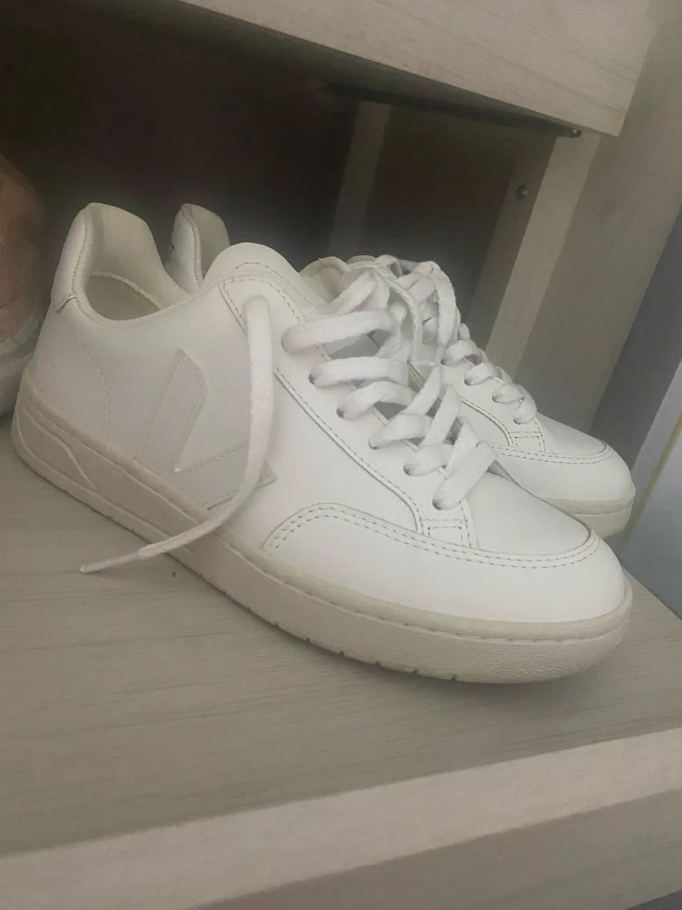 Veja V-12 Branco | Número 34 