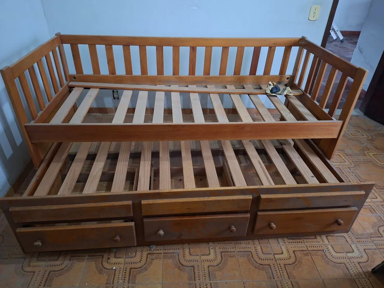 Vendo bicama de madeira  - Foto 2