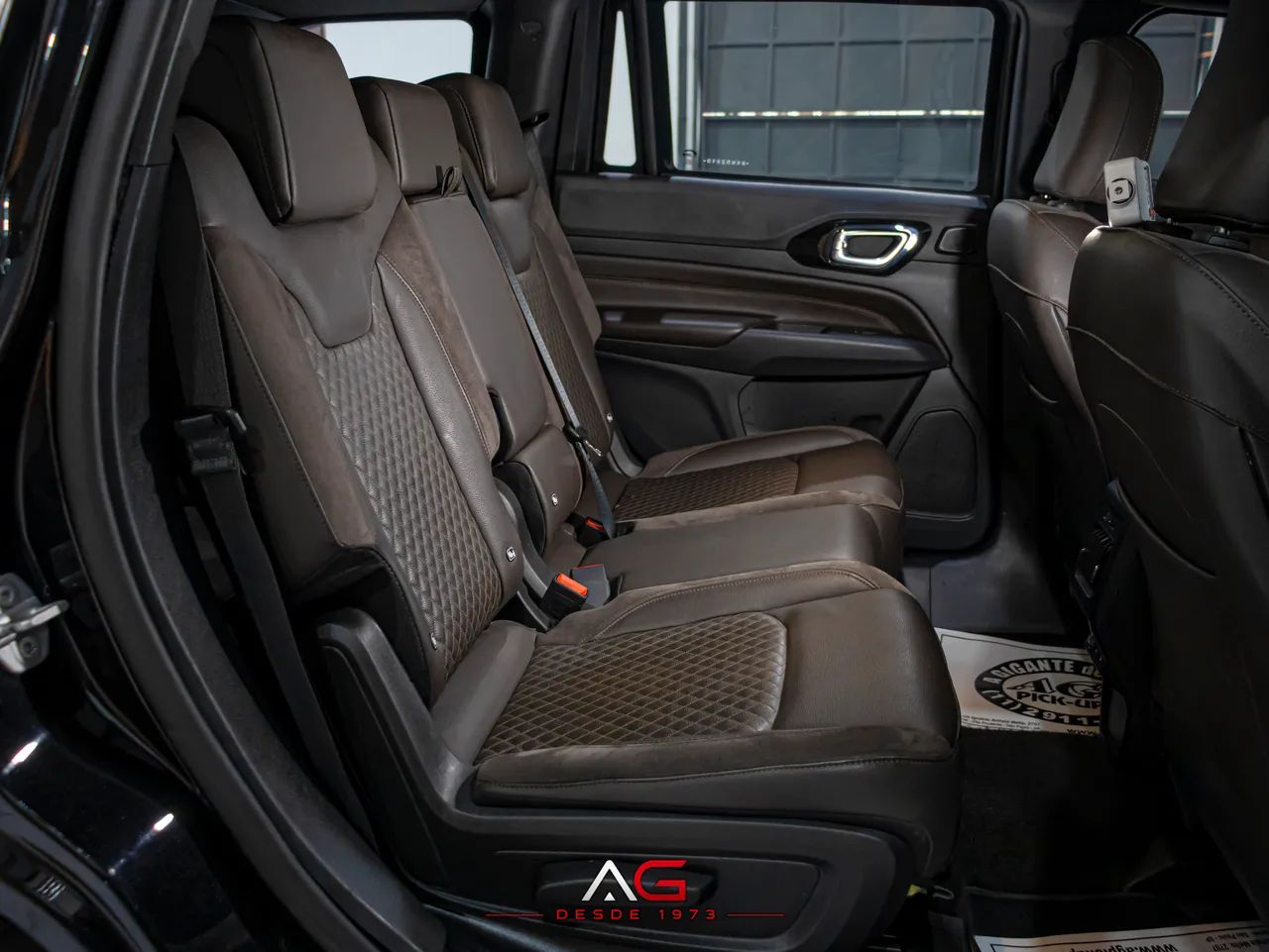 Jeep Commander Overl. TD380 2.0 4x4 Die. Aut., foto 12 de 20