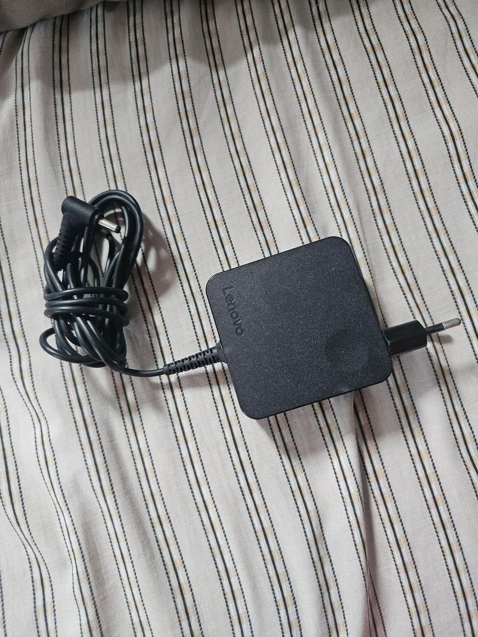 Fonte Lenovo Notebook 20v 3,25A