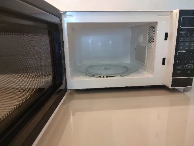 Micro-ondas 20L branco Midea - Foto 3