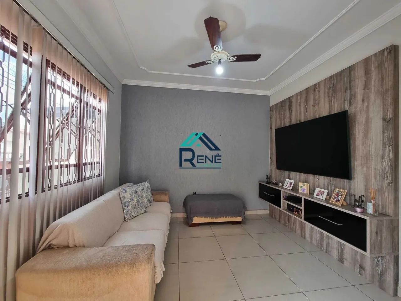 Linda Casa em Hortolândia com 02 Quartos, Suíte em Terreno de 250m², Aceita Financiamento