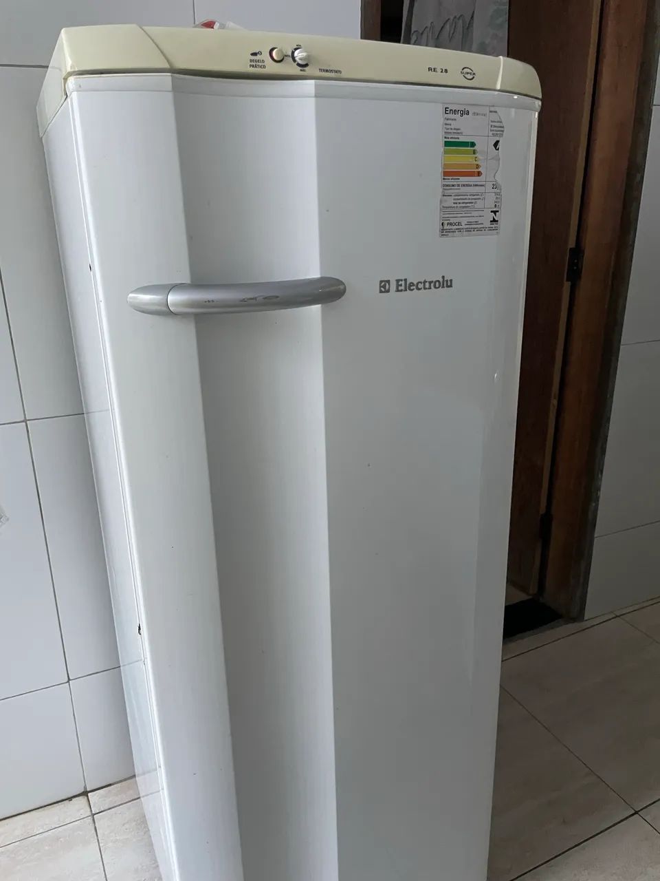Vendo geladeira Electrolux - 450$