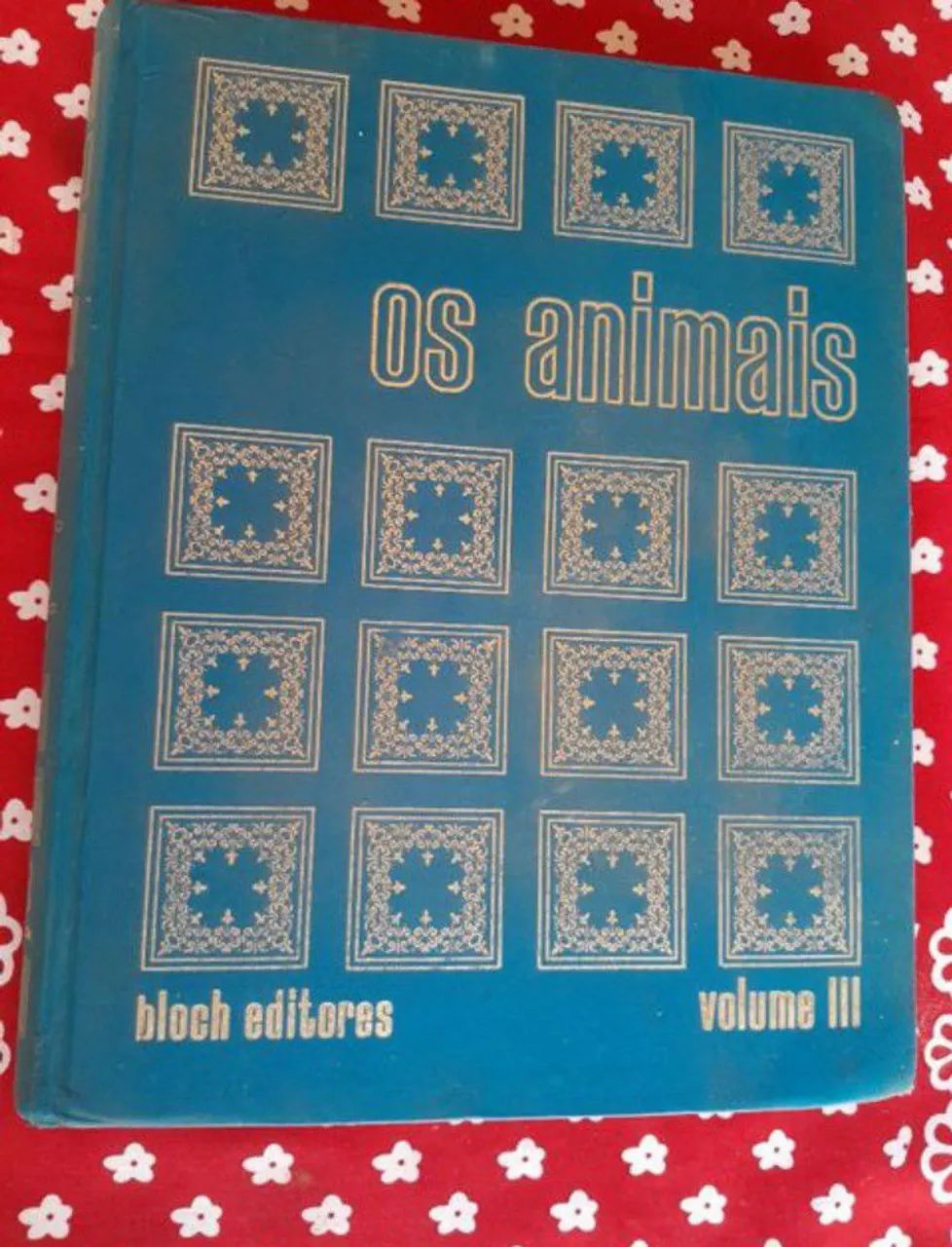 livro grande capa dura ||| volume os animais